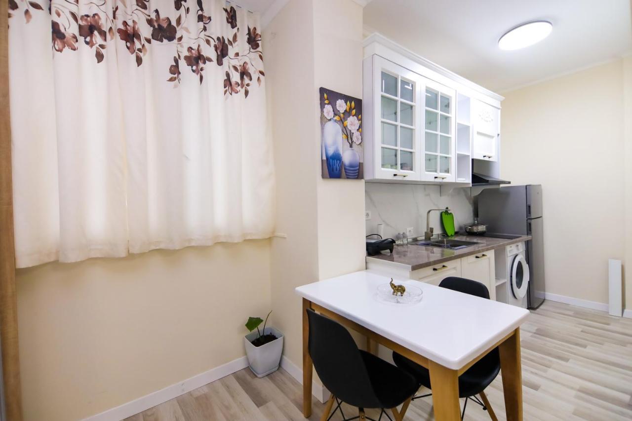 Nazari Apartment 1 티라나 외부 사진