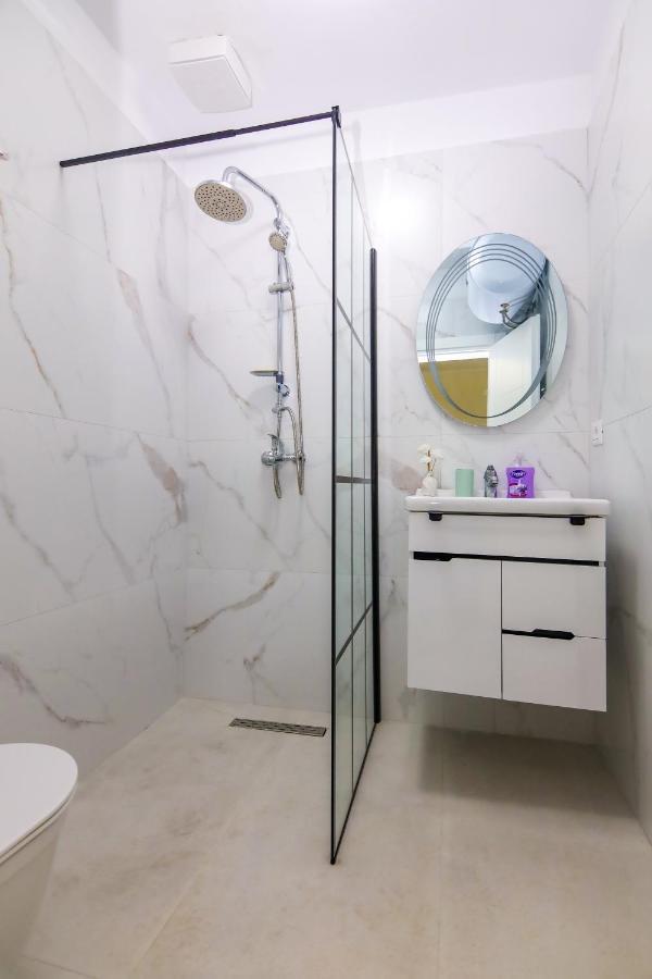 Nazari Apartment 1 티라나 외부 사진
