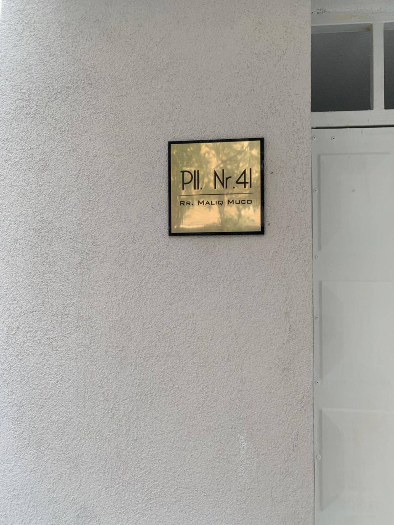 Nazari Apartment 1 티라나 외부 사진